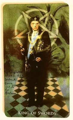 картинка Карты Таро "MADHOUSE TAROT" Reprint / Таро Сумасшедшего Дома TAROMANIA от магазина Gamesdealer.ru