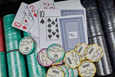 картинка Набор для покера Valentino Poker Room Ceramic на 500 фишек от магазина Gamesdealer.ru