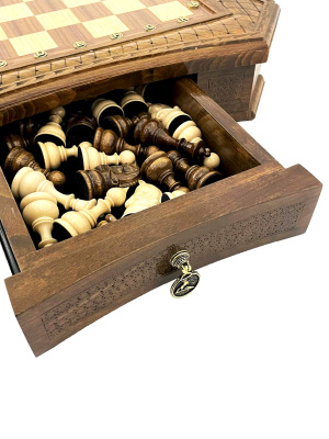 картинка Шахматы резные восьмиугольные в ларце с ящиками 50, Haleyan от магазина Gamesdealer.ru