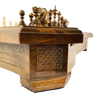 картинка Шахматы резные восьмиугольные в ларце 50, Haleyan от магазина Gamesdealer.ru