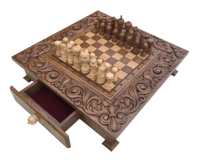 картинка Шахматы резные в ларце "Имперские", Armenakyan от магазина Gamesdealer.ru