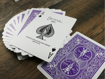 картинка Карты "Bicycle rider back standard poker playing cards Violet back" от магазина Gamesdealer.ru