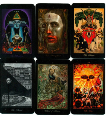 картинка Карты таро "Lowbrow Tarot cards" Schiffer Publishing / Непритязательное Таро от магазина Gamesdealer.ru