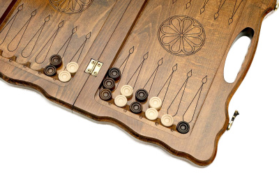 картинка Нарды резные "Корона" с ручкой 40, Haleyan от магазина Gamesdealer.ru