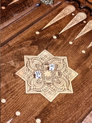 картинка Нарды резные "Золотой Узор 1", Mirzoyan от магазина Gamesdealer.ru
