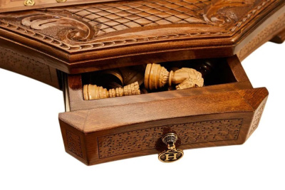 картинка Шахматы резные в ларце "Севанское сражение" 50, Haleyan от магазина Gamesdealer.ru