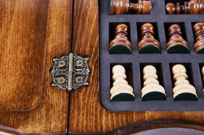 картинка Шахматы резные с араратом, ручкой и ложементом 50, Haleyan от магазина Gamesdealer.ru