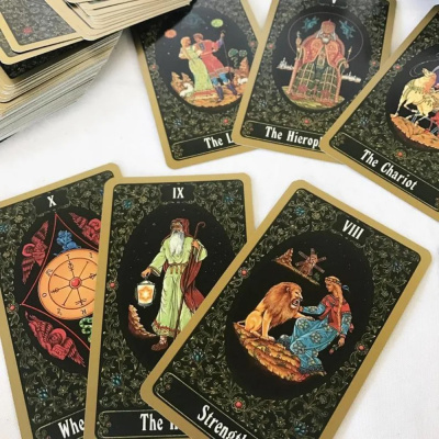 картинка Карты Таро "Russian Tarot of St. Petersburg" US Games / Таро Русское Санкт-Петербург от магазина Gamesdealer.ru