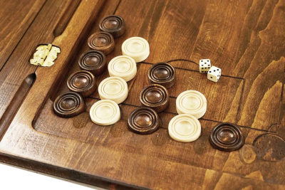 картинка Нарды резные "Локомотив", Ustyan от магазина Gamesdealer.ru