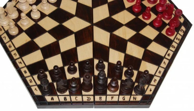 картинка Шахматы "На троих" большие, Madon (деревянные, Польша) от магазина Gamesdealer.ru