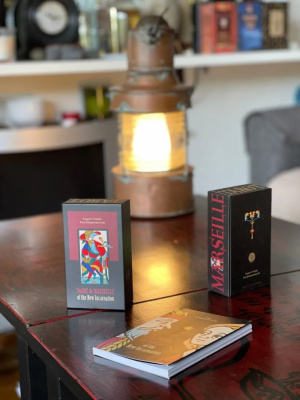 картинка Карты Таро "Tarot de Marseille of the New Incarnation", Tarotmania / Марсельское Таро Нового Воплоще от магазина Gamesdealer.ru