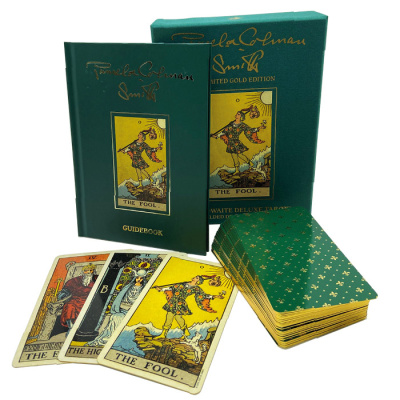 картинка Карты Таро: "Smith-Waite Deluxe Tarot: Gilden Deck & Book Set" от магазина Gamesdealer.ru
