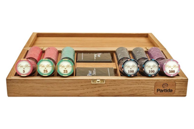 картинка Набор для покера Valentino Poker Room Ceramic на 300 фишек в дубовом кейсе, Partida от магазина Gamesdealer.ru
