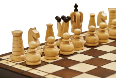 картинка Шахматы "Роял Макси" 30 см, Madon (деревянные, Польша) от магазина Gamesdealer.ru