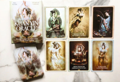 картинка Карты Таро "Kuan Yin Oracle" Blue Angel / Оракул Куан Инь от магазина Gamesdealer.ru