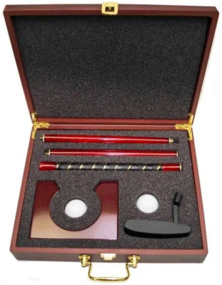 картинка Набор для гольфа Partida в деревянном кейсе магазин Gamesdealer.ru являющийся официальным дистрибьютором в России  картинка Набор для гольфа Partida в деревянном кейсе от магазина Gamesdealer.ru