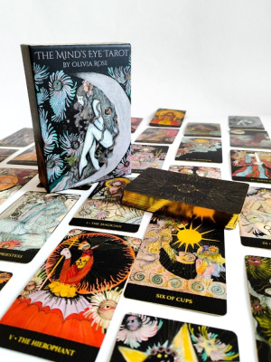 картинка Карты Таро "Mind's Eye Tarot" / Карты Таро "Мысленный взор" US Games Systems магазин Gamesdealer.ru являющийся официальным дистрибьютором в России  картинка Карты Таро "Mind's Eye Tarot" / Карты Таро "Мысленный взор" US Games Systems от магазина Gamesdealer.ru