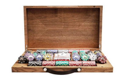 Набор для игры в покер Royal Flush на 600 фишек в кейсе из ясеня, Partida