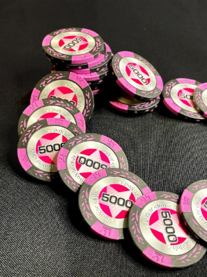 картинка Фишки для игры в покер Black Stars номиналом 5000 (25шт) от магазина Gamesdealer.ru