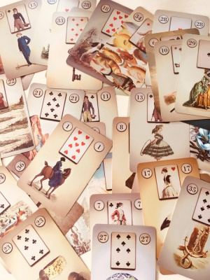 картинка Карты Таро "Lenormand Oracle Cards" Red Feather / Оракул Ленорман от магазина Gamesdealer.ru