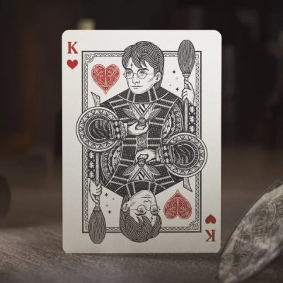 картинка Карты "Theory11 Harry Potter Deck - Yellow (Hufflepuff)" от магазина Gamesdealer.ru