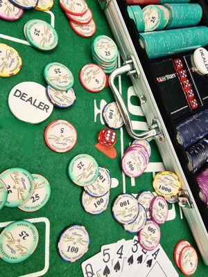 картинка Набор для покера Valentino Poker Room Ceramic на 500 фишек от магазина Gamesdealer.ru