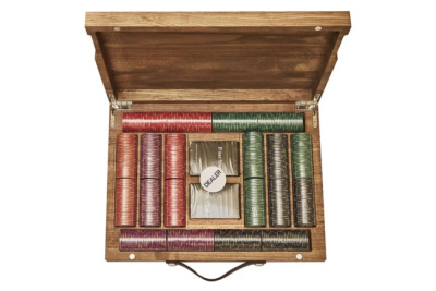 картинка Набор для покера Luxury Ceramic на 500 фишек в кейсе из ясеня, Partida от магазина Gamesdealer.ru