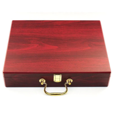 картинка Набор для гольфа Partida c автоматической лузой в деревянном кейсе от магазина Gamesdealer.ru