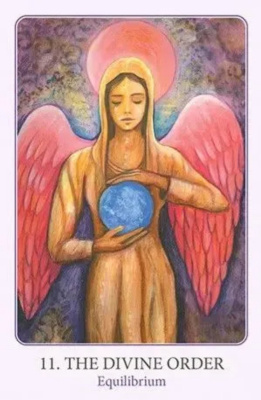 картинка Карты Таро "Tarot of Light" Blue Angel / Таро Света от магазина Gamesdealer.ru