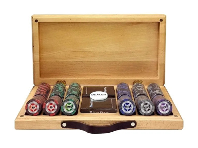 Набор для покера Black Stars на 300 фишек в кейсе из бука, Partida