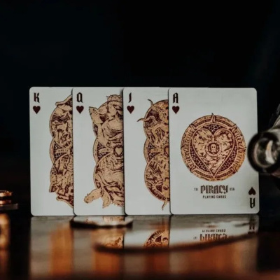 картинка Карты "Theory11 Piracy" магазин Gamesdealer.ru являющийся официальным дистрибьютором в России  картинка Карты "Theory11 Piracy" от магазина Gamesdealer.ru