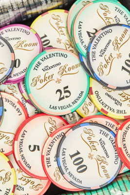 картинка Набор для покера Valentino Poker Room Ceramic на 1000 фишек от магазина Gamesdealer.ru