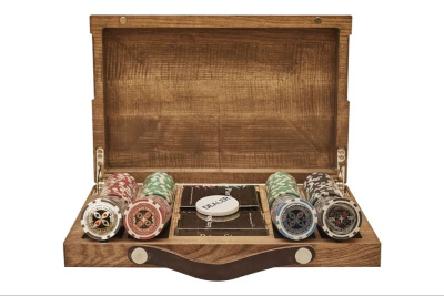 Набор для покера Ultimate на 200 фишек в кейсе из ясеня, Partida