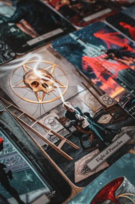 картинка Карты Таро "Tarot of the Vampires" Llewellyn / Таро Вампиров от магазина Gamesdealer.ru