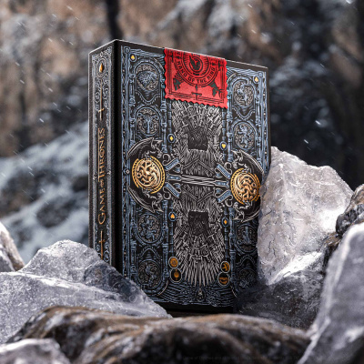 картинка Карты "Theory11 Game Of Thrones"  магазин Gamesdealer.ru являющийся официальным дистрибьютором в России  картинка Карты "Theory11 Game Of Thrones"  от магазина Gamesdealer.ru