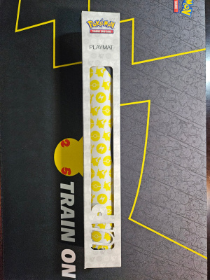 картинка Ultra PRO Pokémon Pikachu Standard Gaming Playmat Mousepad for Pokémon от магазина Gamesdealer.ru