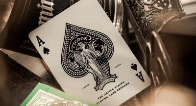 картинка Карты "Theory11 Green Tycoon" от магазина Gamesdealer.ru