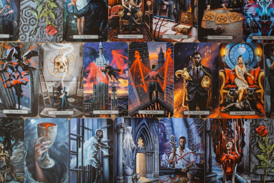 картинка Карты Таро "Tarot of the Vampires" Llewellyn / Таро Вампиров от магазина Gamesdealer.ru