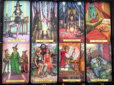картинка Карты Таро "Everyday Witch Tarot" Reprint / Повседневное Таро Ведьмы TAROMANIA от магазина Gamesdealer.ru