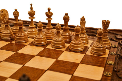 картинка Шахматы + нарды резные "Неркени" 60, с ручкой, Haleyan от магазина Gamesdealer.ru