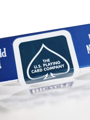 картинка Карты "Bicycle Prestige Rider 100% Plastic Jumbo red/blue" от магазина Gamesdealer.ru