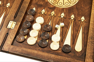 картинка Нарды резные "Скорпион 2", Ustyan от магазина Gamesdealer.ru