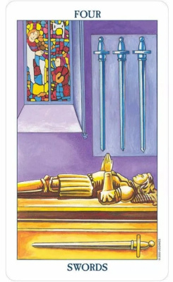 картинка Карты Таро "Radiant Rider-Waite Tarot deck in a Tin" US Games / Радужное Таро Райдера-Уэйта от магазина Gamesdealer.ru