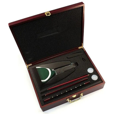 картинка Набор для гольфа Partida c автоматической лузой в деревянном кейсе от магазина Gamesdealer.ru