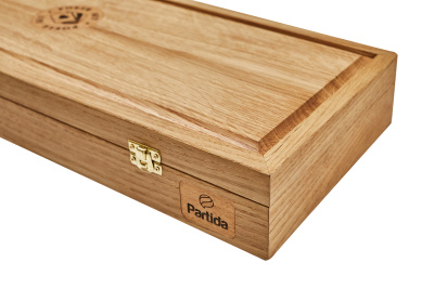 картинка Дубовый кейс на 500 фишек от магазина Gamesdealer.ru