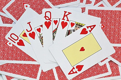 картинка Карты для покера "Fournier EPT red" 100% пластик, Испания от магазина Gamesdealer.ru