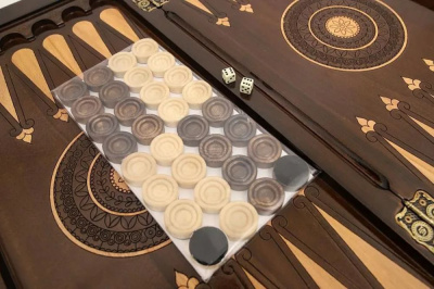 картинка Нарды резные "Лев 1", Simonyan от магазина Gamesdealer.ru