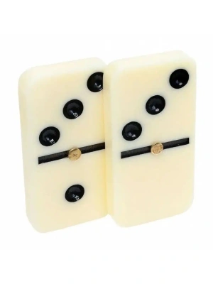 картинка Домино (пластиковые фишки) в деревянной коробке 18x6,5 см от магазина Gamesdealer.ru