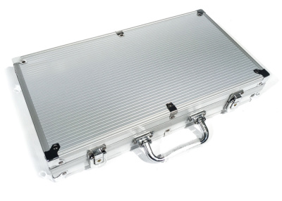 картинка Набор для покера Royal Flush Plus на 300 фишек от магазина Gamesdealer.ru